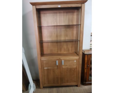 MODERN LIGHT OAK 2 SHELF OVER 2 DOOR DISPLAY UNIT