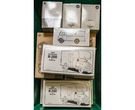 10 First Gear 1:34/1:28 scale American Trucks. 2x 1960 Model B-61 Mack Tractor &amp; Trailer, 'R-C Motor Lines' and 'Horseles