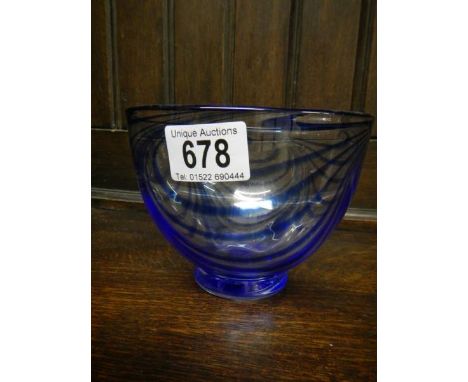 A studio glass bowl signed Hetalago 91.