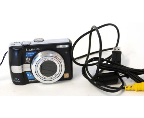 Lumix DMC-LZ6 digital camera plus leads