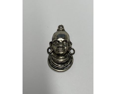 A VINTAGE AFRICAN TRIBAL MANS HEAD PENDANT 