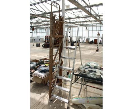A FIVE RUNG ALUMINIUM STEP LADDER AND A FURTHER VINTAGE WOODEN STEP LADDER 