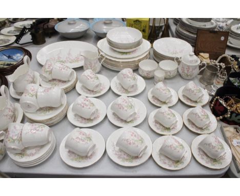 A ROYAL ALBERT 'FOR ALL SEASONS' PART DINNER SERVICE TO INCLUDE A SERVING PLATE, DINNER PLATES, SAUCE BOATS WITH SAUCERS, CRE