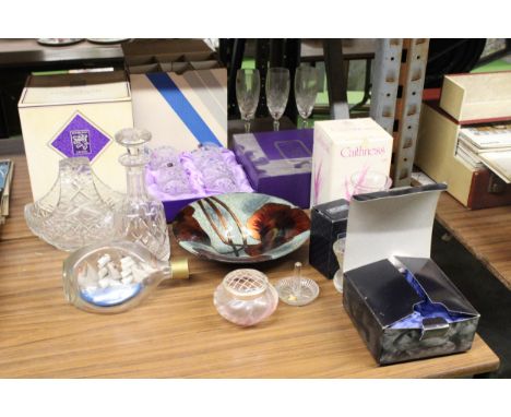 A QUANTITY OF GLASSWARE TO INCLUDE BOXED EDINBURGH CRYSTAL TUMBLERS AND A BASKET BOWL, CAITHNESS AND STUART CRYSTAL VASES, A 