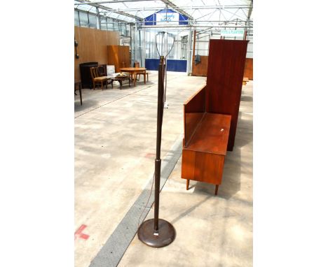 A MID 20TH CENTURY STANDARD LAMP 