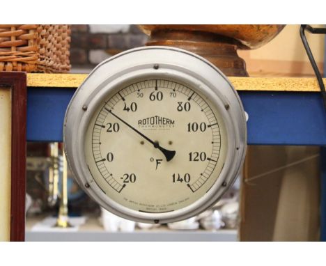 A VINTAGE BRITISH 'ROTOTHERM' WALL THERMOMETER 