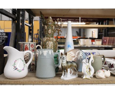 A QUANTITY OF CERAMIC ITEMS TO INCLUDE A LARGE ITALIAN STYLE JUG, OTHER VINTAGE JUGS, A CHESHIRE CAT, DOG FIGURE, ETC 