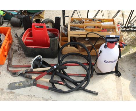 AN ASSORTMENT OF TOOLS TO INCLUDE A GARDEN SPRAYER, A TOOL BOX AND EDGING SHEARS ETC 