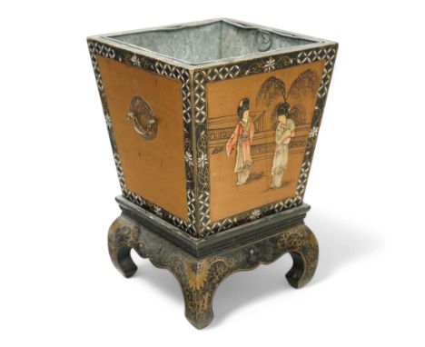Mid-to-late 20th century Chinese design Chinoiserie log basket, square tapering form, decorated with Shibayama style figures,