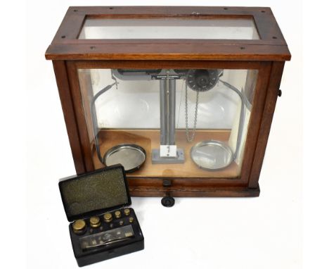 A cased set of Quickway chaindial scientific balance scales, height 36cm, width 40cm.&nbsp;