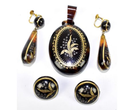A late Victorian tortoiseshell and pique inlaid oval locket, length including bail 63mm, a matching pair of drop earrings, le