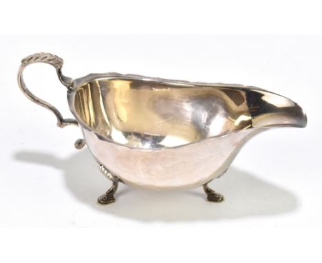 JB CHATTERLEY &amp; SONS; an Elizabeth II hallmarked silver sauceboat of oval form, Birmingham 1970, approx weight 2.2ozt/69g