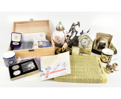 A miscellany of modern collectors' coins, including Prince William of Wales First Birthday crown, a 2006 Queen Elizabeth crow