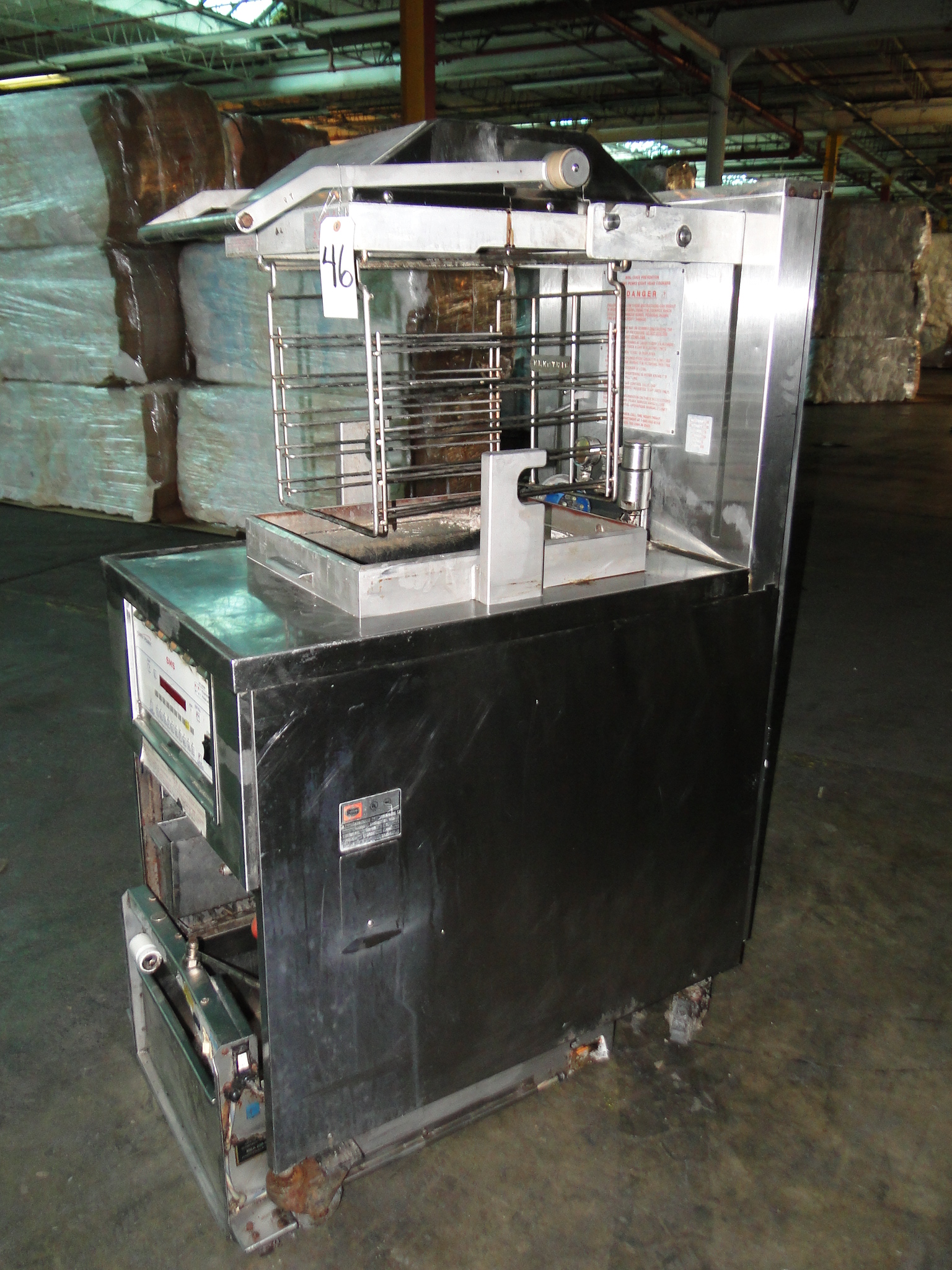 Henny Penny Pressure Fryer with Auto Lift, Model 580, S/N 1G046IC