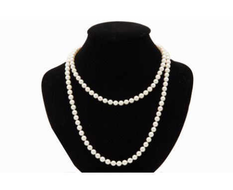 AN AKOYA CULTURED PEARL NECKLACE
With 131 pearls total, measuring 6.0-6.5mm
With magnetic snap lock closure
90cm long includi