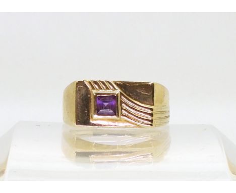 A 9ct gold amethyst ring, size U, weight 6.6gms Condition Report:Available upon request