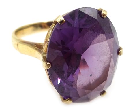 Edwardian gold oval amethyst ring stamped 9ct Condition Report size K4.5gm