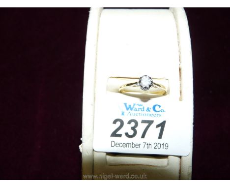 An 18ct gold and diamond solitaire Ring, approx 25 diamonds, hallmarked, 2.3 gms.