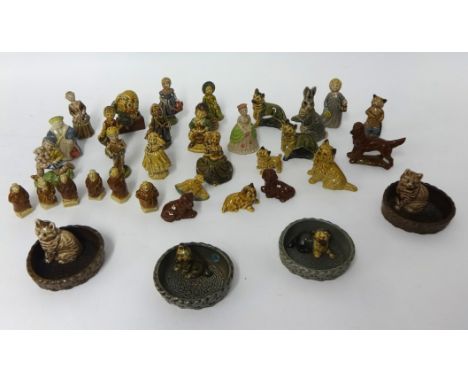 Collection of thirty five Wade Whimsies ornaments