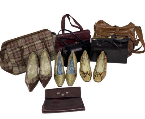 Vintage shoes and handbags to include a 60s style tweed set by Laura Ashley (qty)
