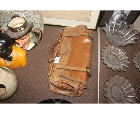 A vintage Gladstone bag