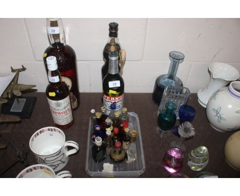 A vintage '60's bottle of Pernod; a 1985 bottle of Le Grand Thouar Cote de Provences Ros&eacute; and a collection of various 