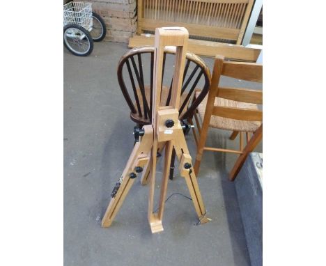 Modern artists easel