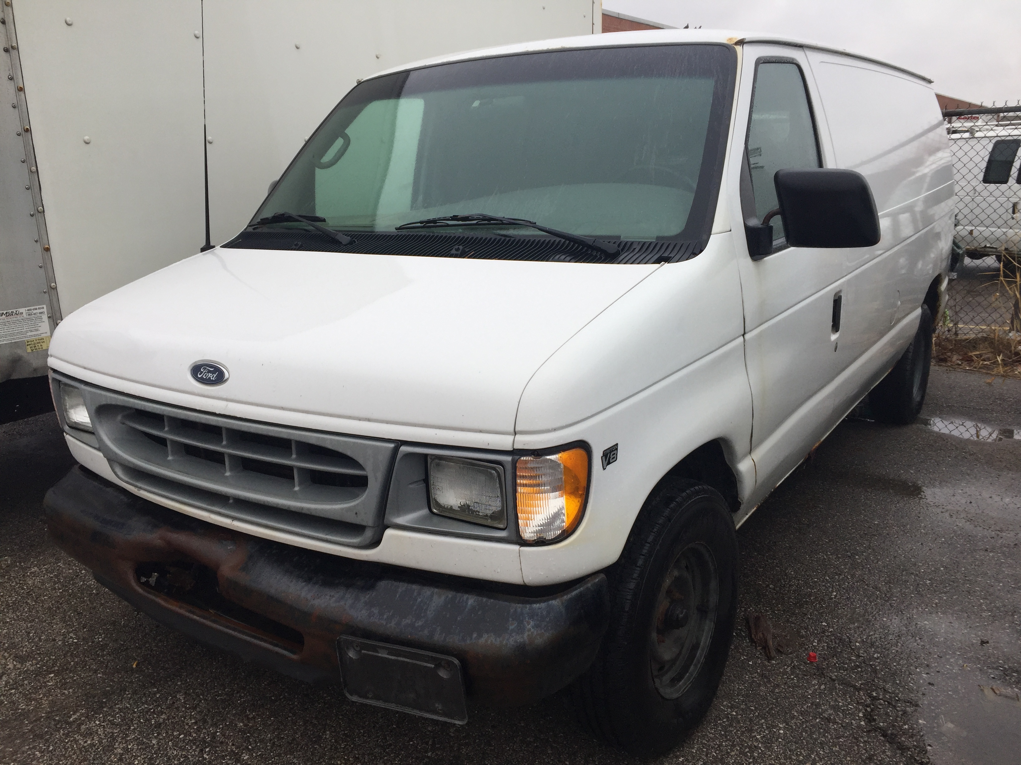 2001 ford econoline e150 cargo van