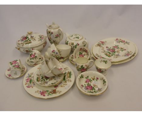 A Full and Comprehensive Wedgwood Charnwood Bone China No. 3984 Pattern Dinner Service, comprising six large plates, six dess