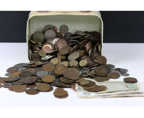 A collection of mainly British pre decimal coins to include King Edward VII, Queen Victoria and pre 1947 silver examples toge