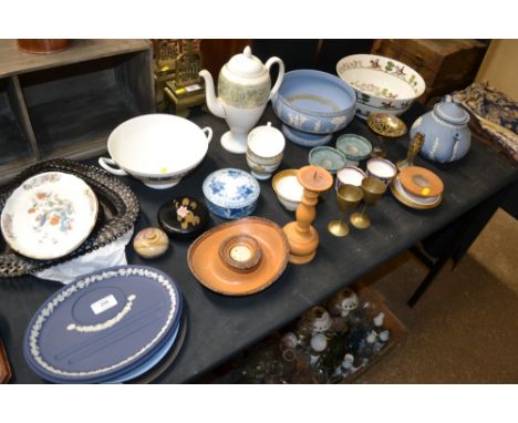 A quantity of various decorative china to include Wedgwood jasperware desk stand, pedestal bowl and teapot, a Wedgwood "Hunti