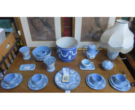 PARCEL OF BLUE WEDGWOOD INCLUDING VASES, CUPS AND SAUCERS, AND TABLE LAMP 