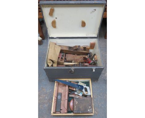 VINTAGE PAINTED TOOL CHEST AND VARIOUS WOOD WORKING TOOLS 