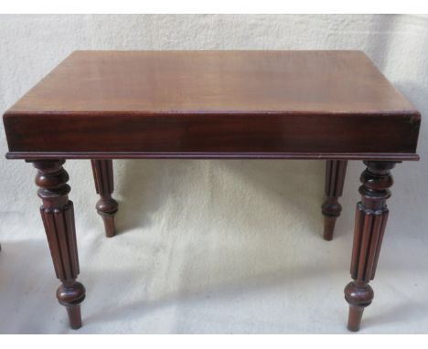 VICTORIAN MAHOGANY COMMODE WITH CERAMIC LINER 