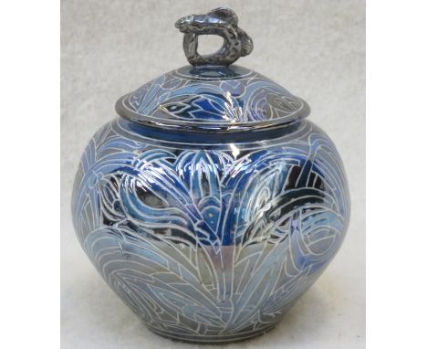 JULIA CARTER PRESTON LUSTRE GLAZED SGRAFFITO WORK CERAMIC STORAGE JAR WITH COVER, SIGNED TO BASE, WITH ACCOMPANYING BOOK, APP
