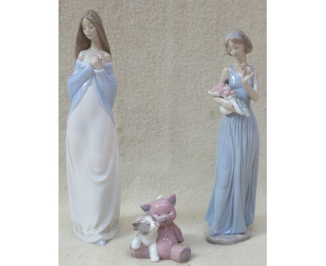 TWO LARGE GLAZED CERAMIC NAO FIGURES PLUS GLAZED CERAMIC NAO FIGURE GROUP 