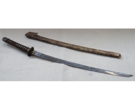 ANTIQUE JAPANESE WORLD WAR II OFFICER'S SHORT SWORD WITH TSUBA AND SCABBARD, BARSTOCK STEEL ARSENAL BLADE (MADE FOR GOVERNMEN