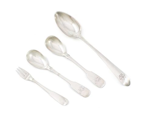 A pair of Victorian Irish silver Fiddle pattern egg spoons,by John Smyth, Dublin 1852,with engraved initials to the terminals