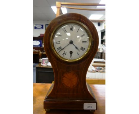 An Edwardian balloon-shaped Mantel Clock, the mahogany case, with central fan inlay, enclosed by boxwood stringing, 6½in (16c