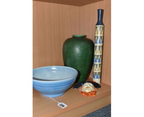 A GROUP OF CERAMICS, comprising a Clarice Cliff for Wilkinson Ltd blue ridged bowl, height 9cm x diameter 22cm (small shallow