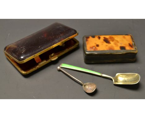 A 19th century horn and tortoiseshell snuff box; a pocket cigarette case; an Art Deco silver-gilt and enamel shovel shaped sp