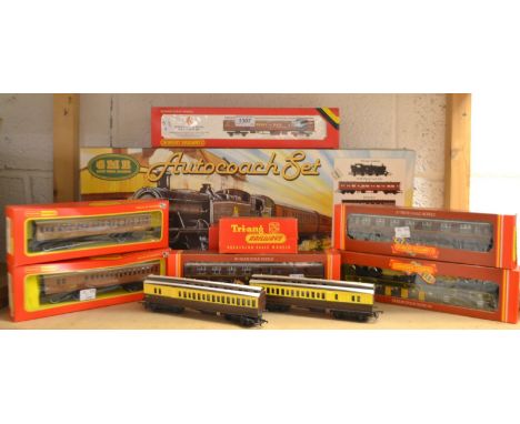 OO Gauge - an Airfix Great Model Railways Autocoach Train set, comp 2-6-2 tank locomotive, autocoach, Lav. composite B R, lev