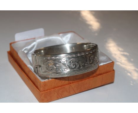 A 1962 Georg Jensen Ltd of London bangle with import mark, approx. 63gms 
