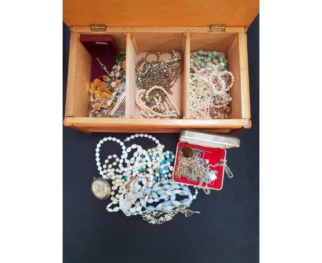 SELECTION OF VINTAGE COSTUME JEWELLERYincluding various bead necklaces, pendants, enamel and stone set necklaces, various sto