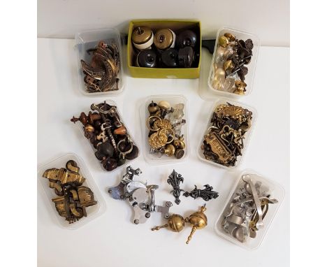TWELVE VINTAGE LIGHT SWITCHESwith six brass and six bakelite switches, a selection of turned wood finials, a selection of cas