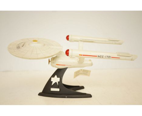 Star Trek 25th anniversary edition USS enterprise die cast model, hand painted 1991 paramount pictures 