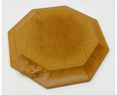 Mouseman oak octagonal teapot stand by Robert Thompson of Kilburn with carved mouse signature W19cm Condition Report &amp; Fu