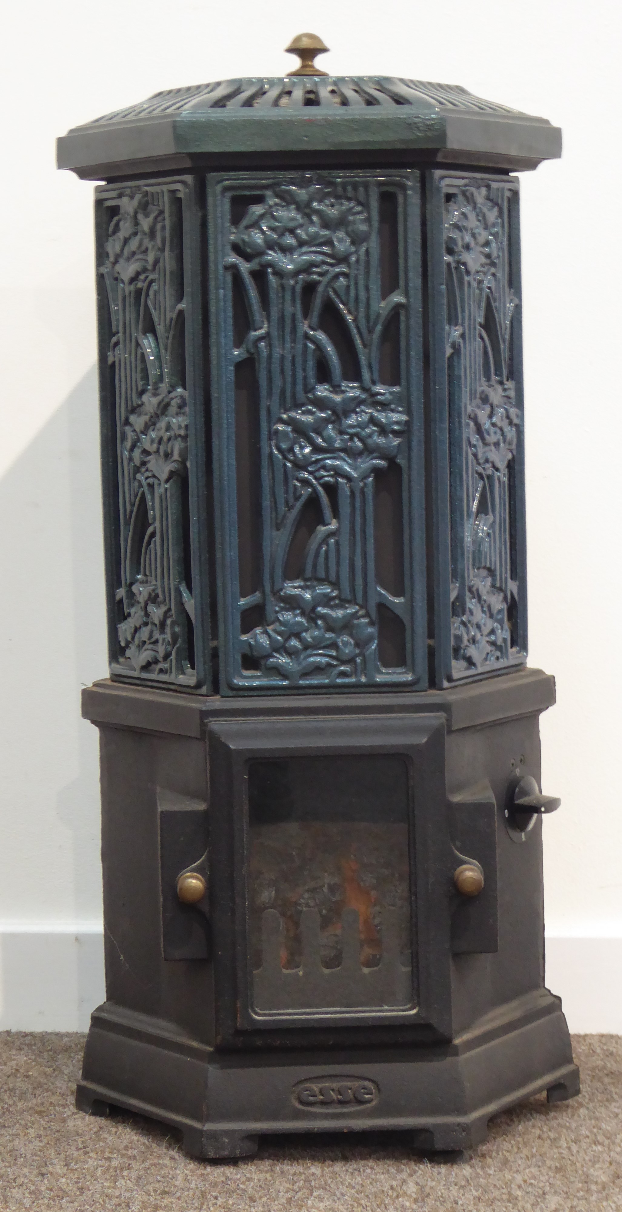Esse 'Solo' French style cast iron electric fuel effect stove heater