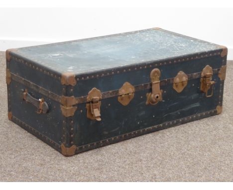 20th century travelling trunk, lined interior with removable tray, leather carrying handles, W91cm