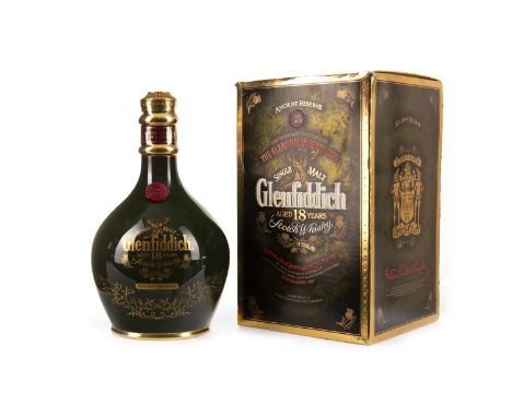 GLENFIDDICH ANCIENT RESERVE AGED 18 YEARS Active. Dufftown, Banffshire. 700ml, 43% volume, green ceramic bottle, in carton.